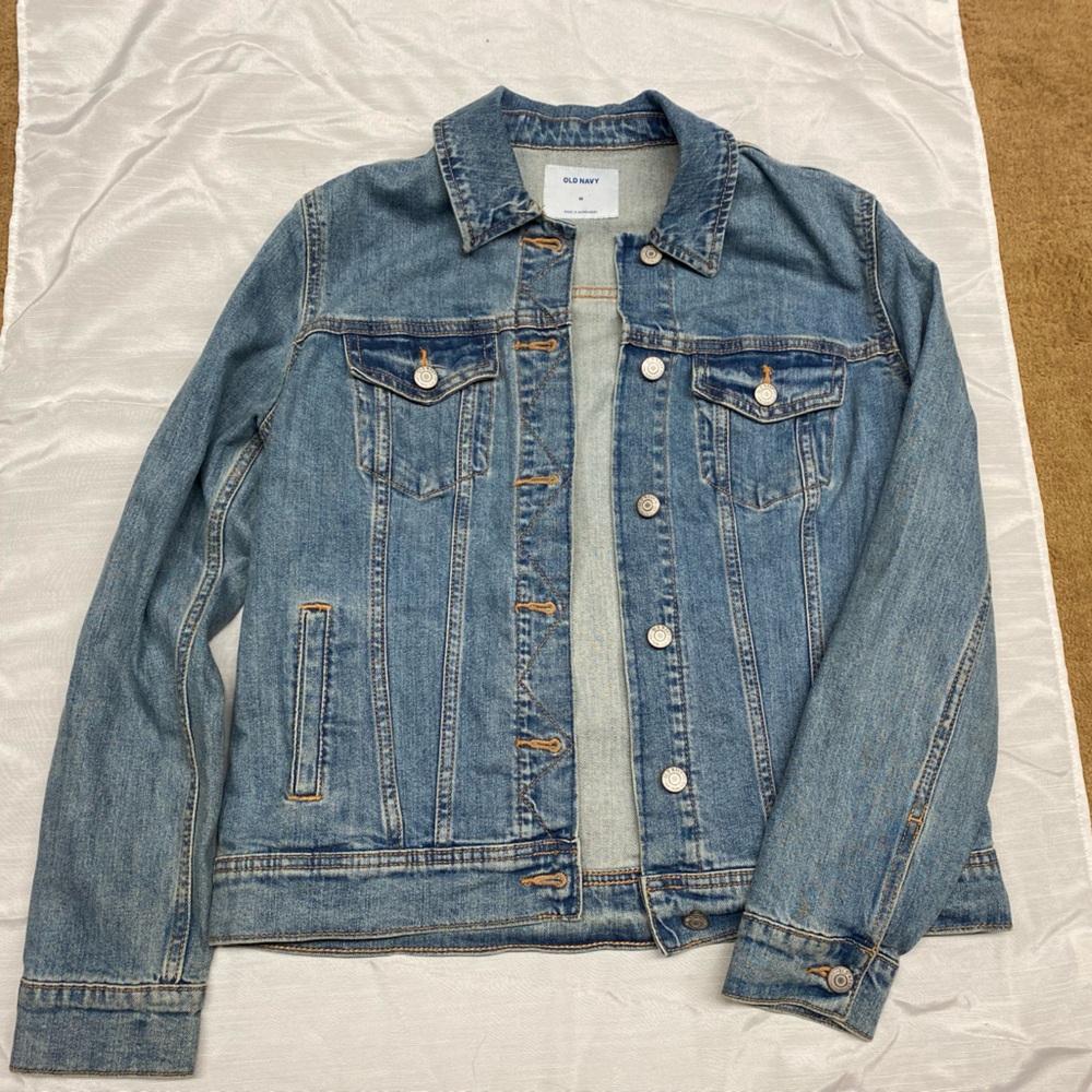 WORN ONCE - Old Navy denim jean jacket size M